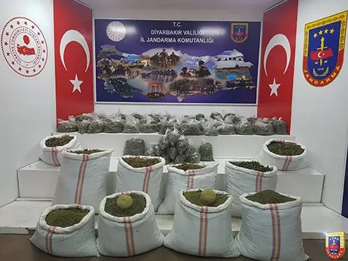 Diyarbakır’da 593 kilo esrar ele geçirildi 