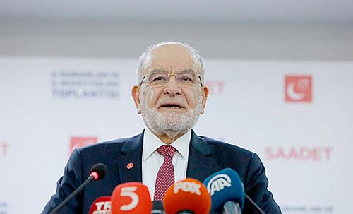 Karamollaoğlu'ndan başıboş dolaşan köpekler için 'önlem' çağrısı