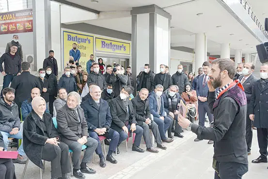 Diyarbakır DÜ'de kitap mezadı düzenlendi