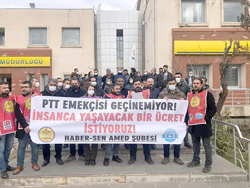 PTT çalışanları: İnsanca yaşayacak bir ücret istiyoruz