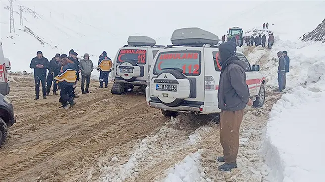 Çığ altında kaldılar