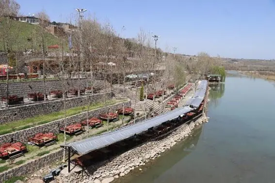 Hava sıcak olunca; hayaletleşti