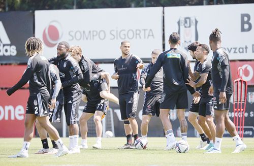 Beşiktaş'ta derbi hazırlıkları sürdü   