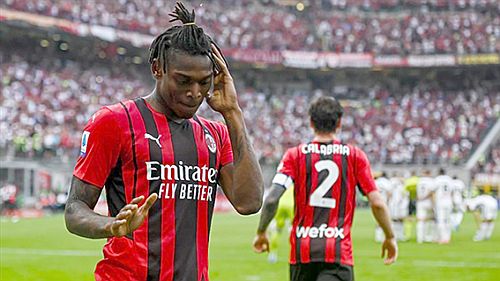 Milan, Serie A'da şampiyonluğa bir adım daha yaklaştı