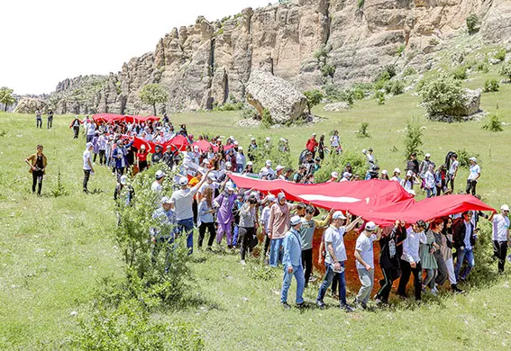 Gençlik yürüyüşü