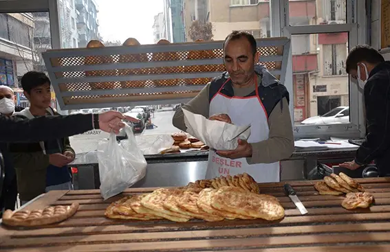 Ekmek zamlandı