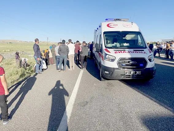 Diyarbakır'da trafik kazası: 2'si ağır 3 yaralı