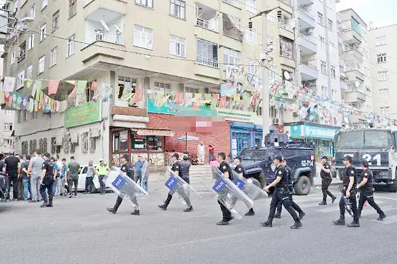 Öcalan yürüyüşüne 12 gözaltı