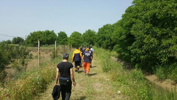 Sakarya'nın Pamukova İlçesinde kaybolan 3 yaşındaki Ecrin'i arama çalışmaları devam ediyor