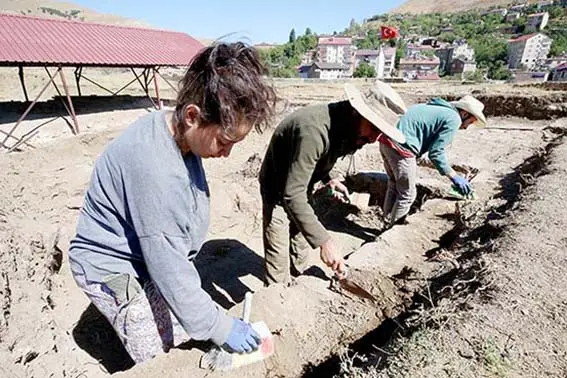 Kazılarda konut alanı