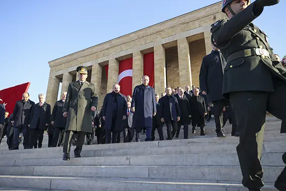 Atatürk, Anıtkabir'de anıldı