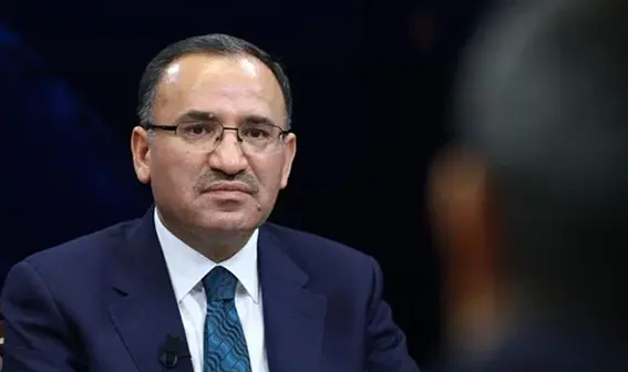 Adalet Bakanı Bozdağ, canlı yayında soruları yanıtladı