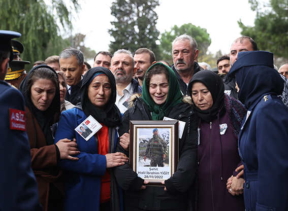 Şehit Uzman Çavuş Yiğit son yolculuğuna uğurlandı