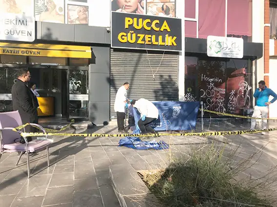 7’inci kattan yere çakıldı!