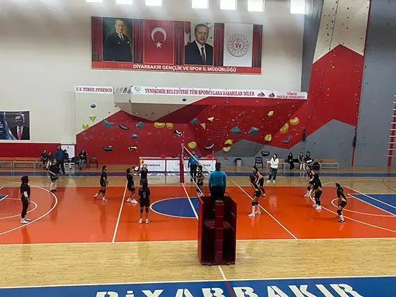 Okul sporları karşılaşmaları devam ediyor