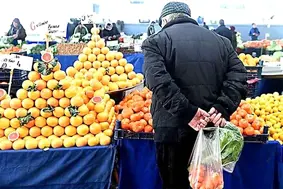 TÜRK-İŞ'e göre aralık ayında 4 kişilik ailenin yoksulluk sınırı 26 bin 485 lira oldu