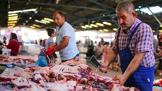 'Buzdolabında üst üste bekletilen kurban eti bozulabilir'