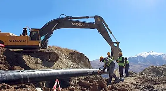 Yüksekova'ya doğal gaz hattı döşenmeye başlandı