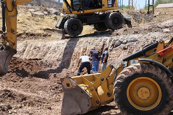 Şebeke hattı değiştiriliyor