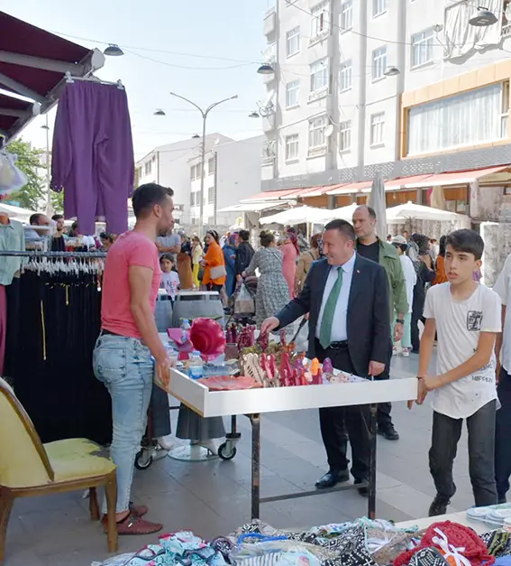 Ticaretin kalbi sakarya caddesi