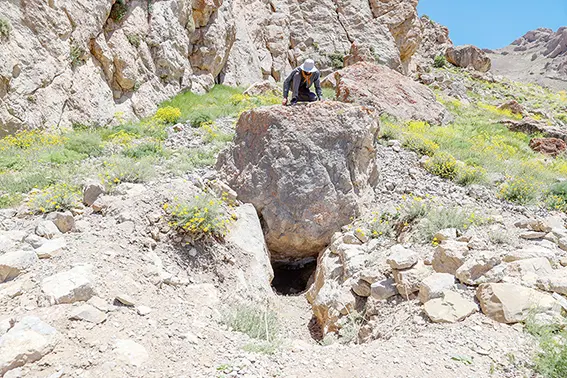 Van'da Urartulara ait kale kalıntısına ulaşıldı