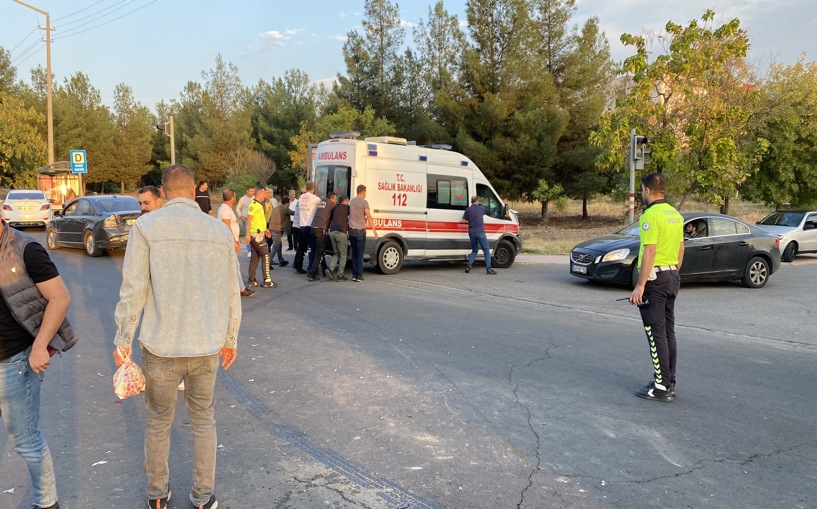 Hasta taşıyan Ambulans kazaya karıştı