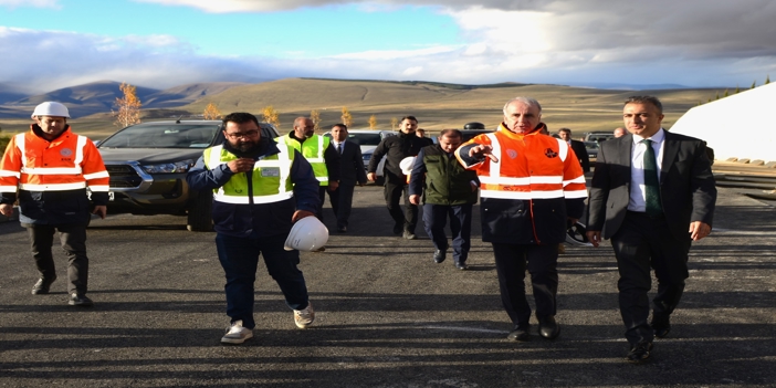 Ardahan Valisi, Aşık Şenlik Tüneli'nde incelemede bulundu