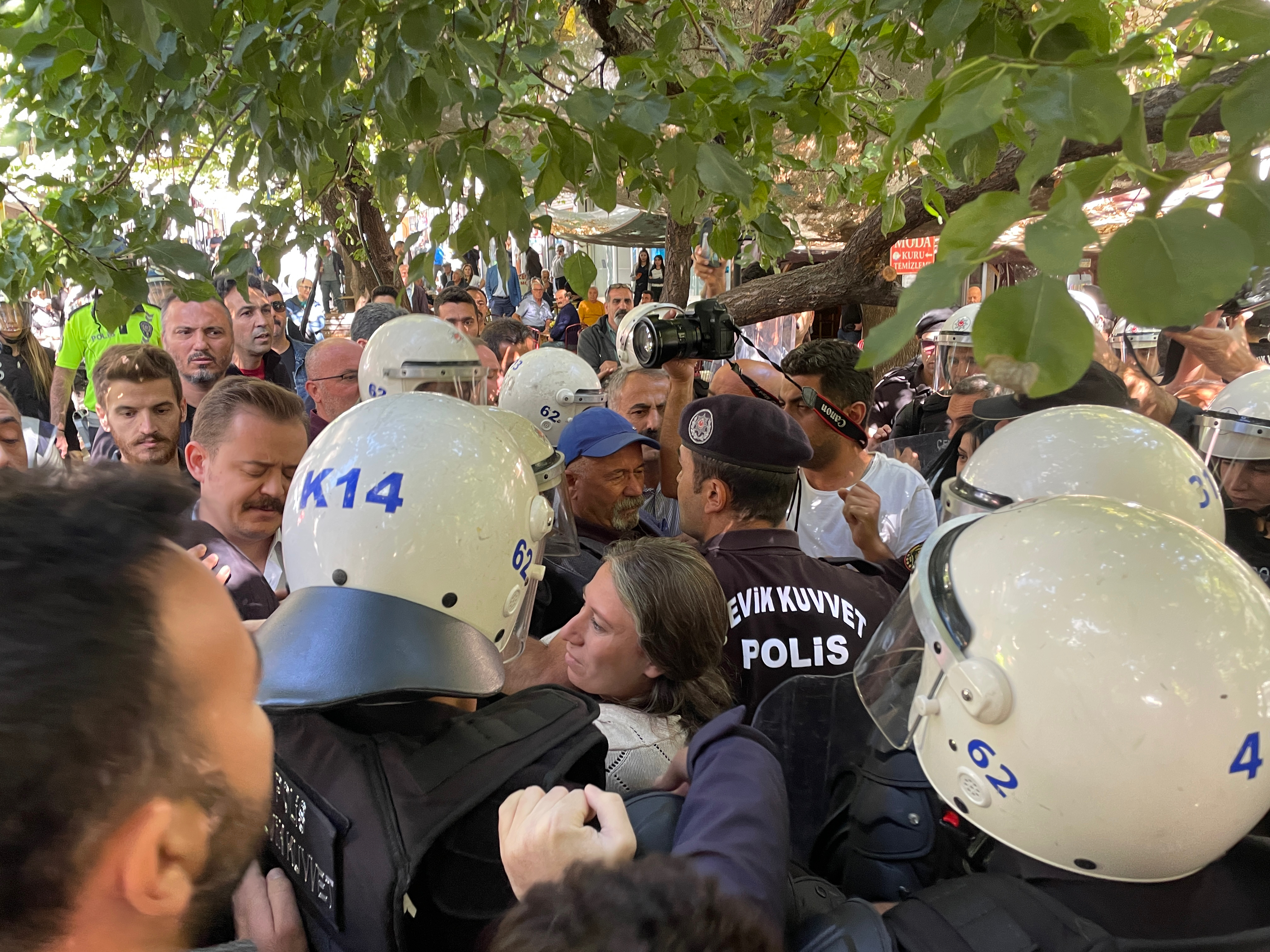 İzinsiz basın açıklaması gözaltıyla bitti