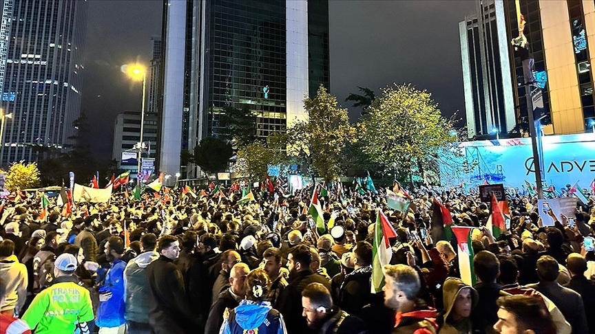 İsrail'in Gazze'deki hastane saldırısı Ankara'da protesto ediliyor