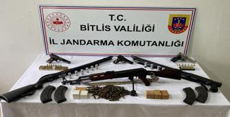 Bitlis'te sosyal medyadan silahlı görüntü paylaşanlara yönelik operasyonda 3 şüpheli yakalandı