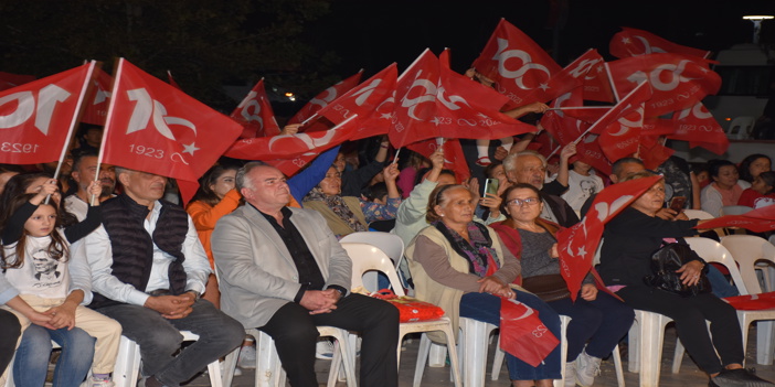 İzmir ve çevre illerde Cumhuriyet'in 100. yıl dönümü kutlandı