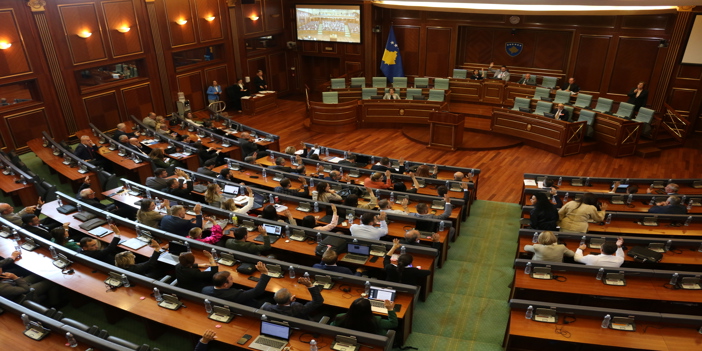 Kosova Meclisinden devlet hastanelerinde tüp bebek tedavisine yeşil ışık