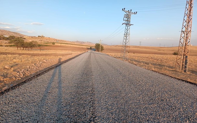 Kırsal Mahallelerde yol yapım çalışmaları sürüyor