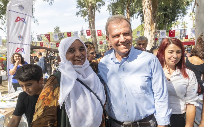 Başkan Seçer eğitim alan kadın ve çocuklarla buluştu