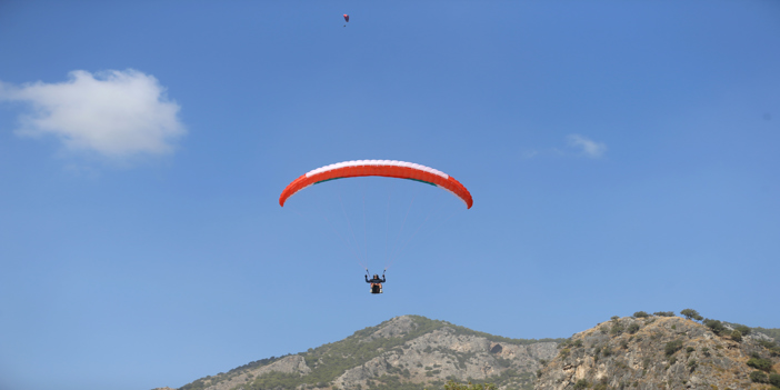 Yabancı yamaç paraşütü pilotu eğitmenlerinden 