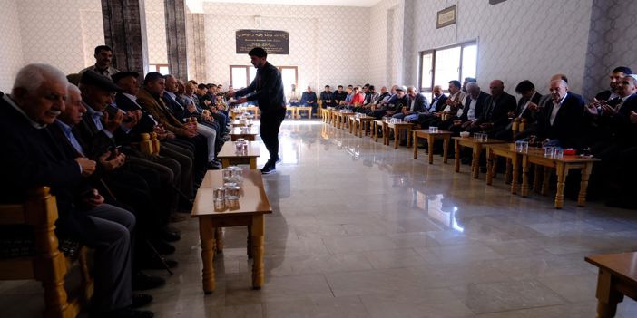 Şırnak Valisi Atay'dan yangında ölen çocuğun ailesine taziye ziyareti