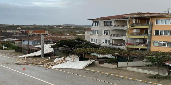 Yalova'da fırtınanın savurduğu çatı parçaları 2 kişiyi yaraladı