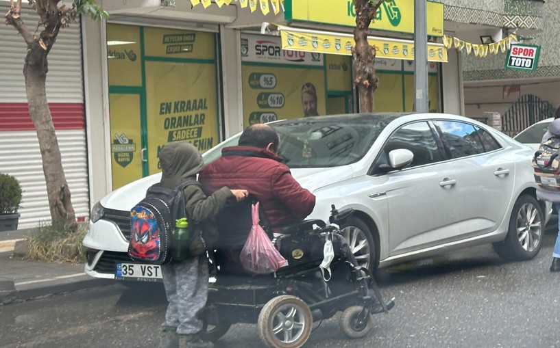 Soğuk havada yürekleri sıcacık yapan görüntüler 