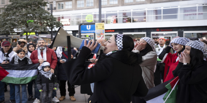 Berlin'de Filistin'e destek gösterisi yapıldı