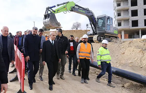 Mardin'in Kabala Mahallesi'nde içme suyu hattında yenileme çalışması