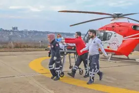 Ambulans helikopter, beyin kanaması geçiren çocuk için havalandı