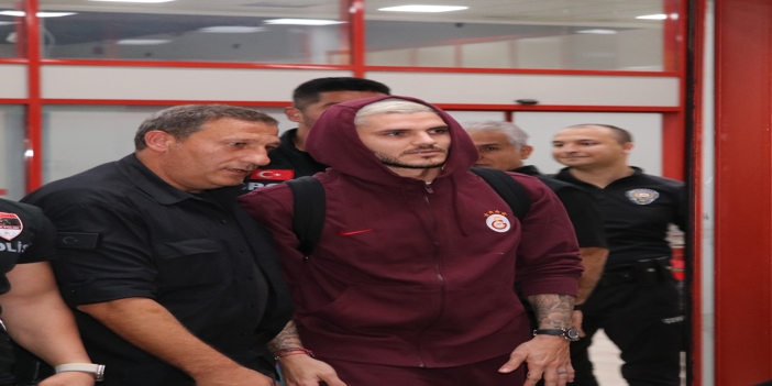  Galatasaray kafilesi Adana'ya geldi