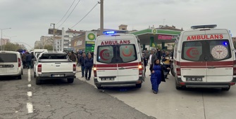 İki grup arasındaki kavga kanla bitti, çok sayıda yaralı var!