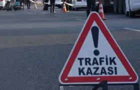 Düzce'de tomruk yüklü traktör kaza yaptı