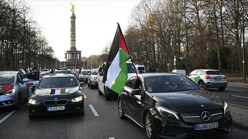 Berlin’de Filistin’e destek gösterisi yapıldı