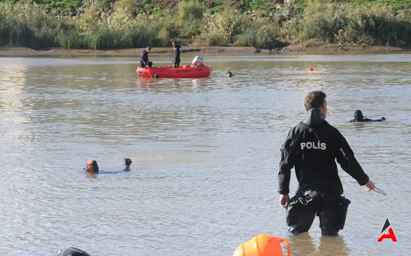 Dicle Nehrinde kaybolan Zelin’i arama devam ediyor