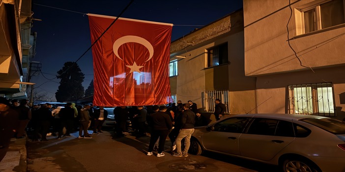 Piyade Sözleşmeli Er Budak'ın şehadet haberi Manisa'daki ailesine verildi