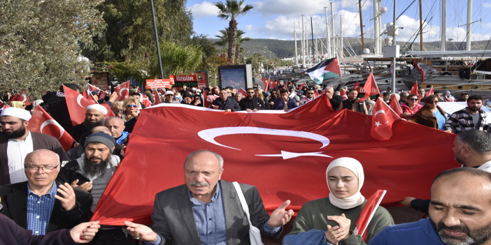 Bodrum'da şehitleri anmak ve Filistin'e destek için yürüyüş yapıldı