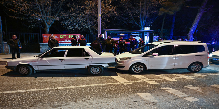 Edirne'de kontrol noktasından kaçan alkollü sürücü polis aracına çarpınca yakalandı