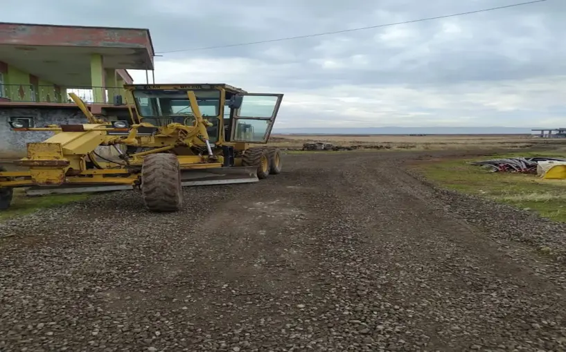 Bağlar’da kırsala alt yapı geliştirme, merkeze yol bakım çalışmaları